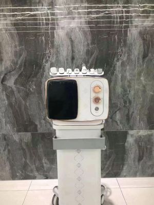 Multi Language RF Beauty Machine , RF Body Contouring Machine With Large Color Touch Screen